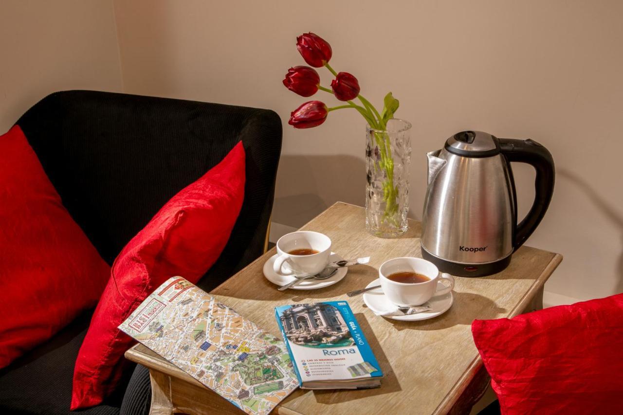 Avignonesi Suites - Ca Domus Collection Rome Bagian luar foto